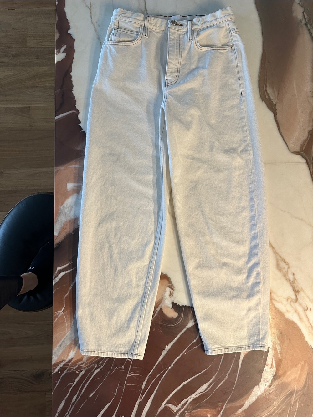 Women’s Frame Ecru Barrel-Leg Jeans